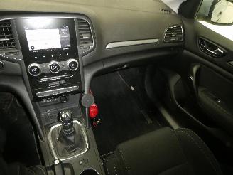 Renault Mégane IV GRANDTOUR picture 14