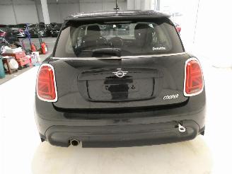 Mini Cooper 1.5 picture 6