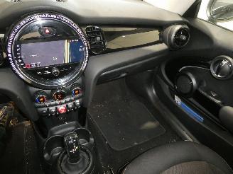 Mini Cooper 1.5 picture 15