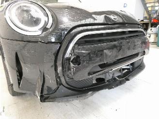 Mini Cooper 1.5 picture 11