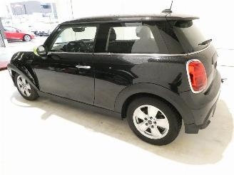 Mini Cooper 1.5 picture 5