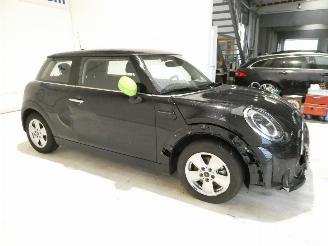 Mini Cooper 1.5 picture 10