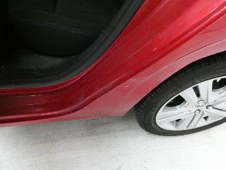 Peugeot 208 SIGNATURE picture 6