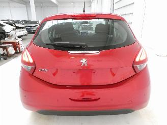 Peugeot 208 SIGNATURE picture 9