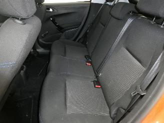 Peugeot 208 SIGNATURE picture 17