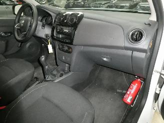 Dacia Logan  picture 10