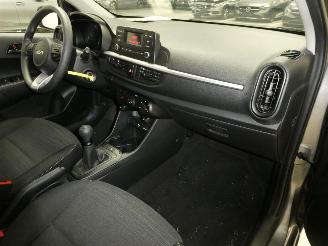 Kia Picanto MPI 67 PURE picture 10