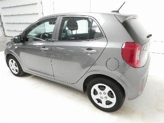 Kia Picanto MPI 67 PURE picture 4