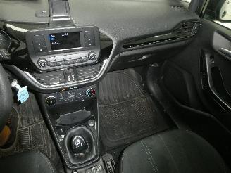 Ford Fiesta TREND picture 9