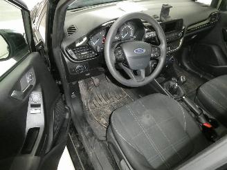 Ford Fiesta TREND picture 11