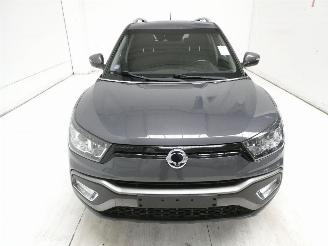 Ssang yong XLV  picture 2