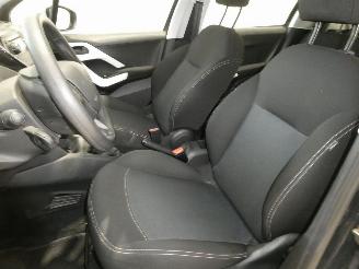 Peugeot 208 LIKE picture 19