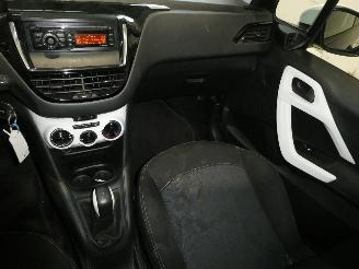 Peugeot 208 LIKE picture 16