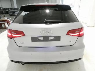 Audi A3 1.6D AMBITION picture 6