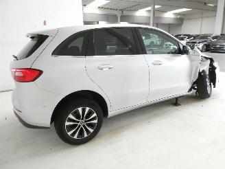 Mercedes B-klasse 1.5D   180D picture 6