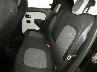 Renault Twingo III NIGHT & D picture 16