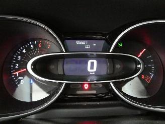 Renault Clio IV GRANDTOUR picture 12