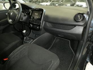 Renault Clio IV GRANDTOUR picture 10