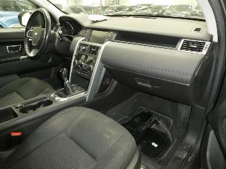 Land Rover Discovery Sport 2.0D  4X4 picture 13