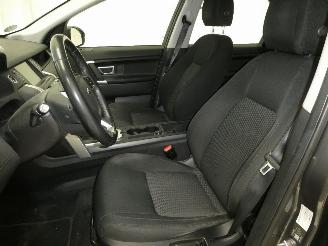 Land Rover Discovery Sport 2.0D  4X4 picture 17