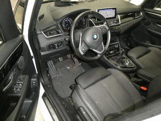 BMW 2-serie 216I picture 13