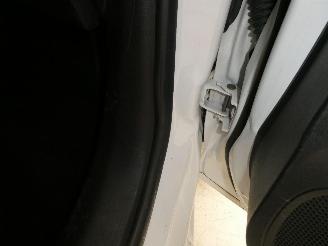 Opel Corsa F picture 11