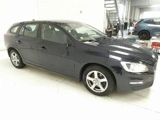 Volvo V-60 2.0 D2 KINETIC picture 12