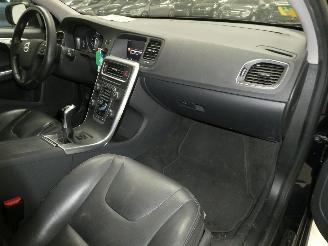 Volvo V-60 2.0 D2 KINETIC picture 13
