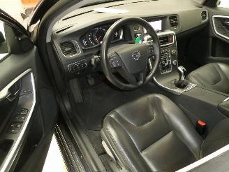 Volvo V-60 2.0 D2 KINETIC picture 16