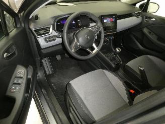 Renault Clio  picture 11