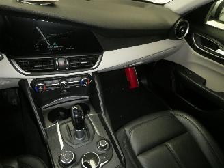 Alfa Romeo Giulia 2.2D SUPER picture 13
