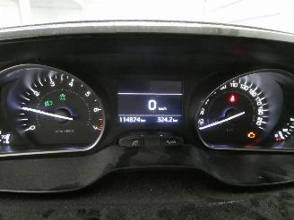 Peugeot 208 ALLURE picture 15