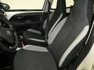 Toyota Aygo X-PLAY picture 15