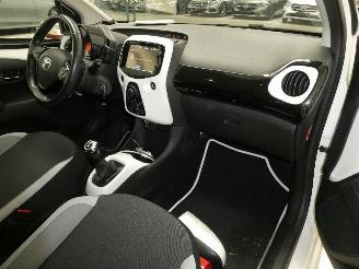 Toyota Aygo X-PLAY picture 11