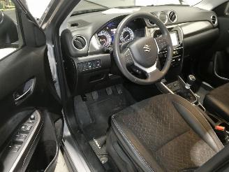 Suzuki Vitara  picture 16