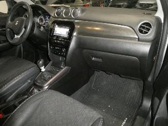 Suzuki Vitara  picture 13