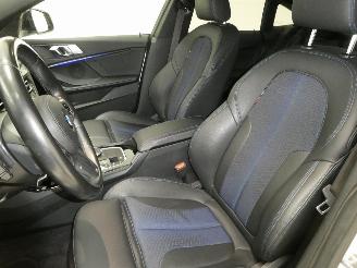 BMW 2-serie 218I picture 14
