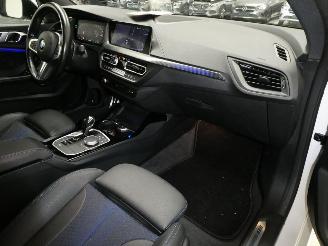 BMW 2-serie 218I picture 10