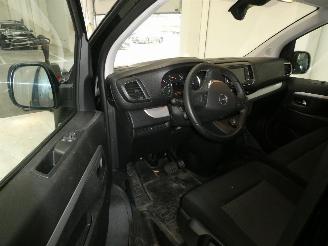 Opel Vivaro 2.2D C picture 15
