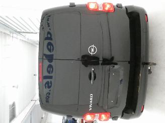 Opel Vivaro 2.2D C picture 8