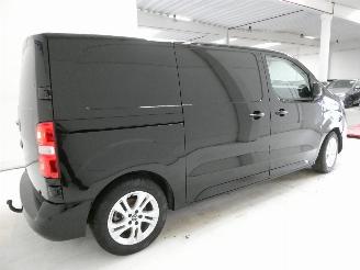Opel Vivaro 2.2D C picture 10