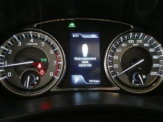 Suzuki SX4 S-CROSS GLX picture 12