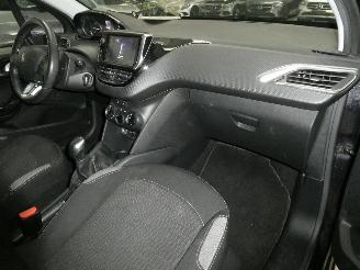Peugeot 208 II picture 13