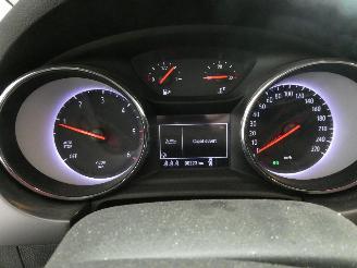 Opel Astra 1.6D picture 11