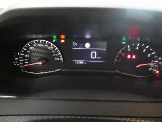 Peugeot 208 II STYLE picture 12