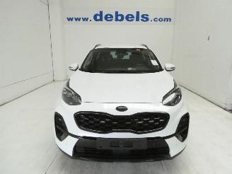 damaged passenger cars Kia Sportage 1.6D 2021/7