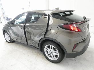 Toyota C-HR  picture 8