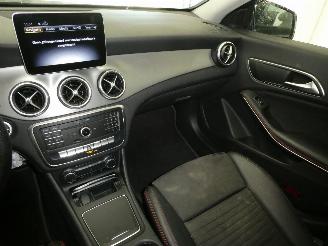 Mercedes Cla-klasse 180 picture 14