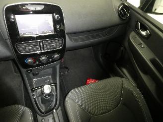 Renault Clio IV GRANDTOUR ZE picture 9