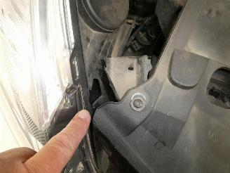 Renault Clio IV GRANDTOUR ZE picture 19